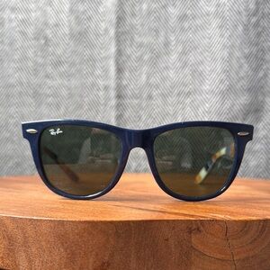 Used Ray-Ban wayfarer Sunglasses